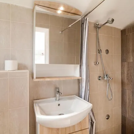 Semesterbostad Lovely In With House Sea View Postira