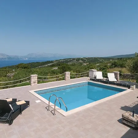 Lovely In With House Sea View