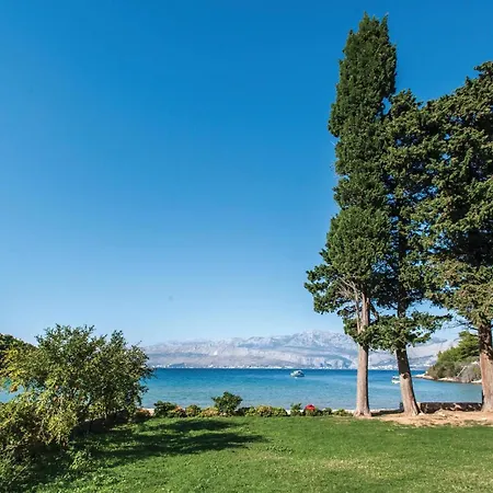 Lovely In With House Sea View