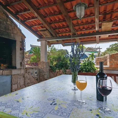 Holiday home Lovely In With House Sea View *